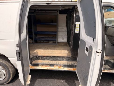 Used 2011 Ford E-150 and Econoline 150 w/ Commercial Cargo Van Pkg RWD image 13
