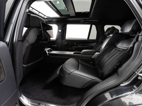 Used 2024 Land Rover Range Rover SV image 53