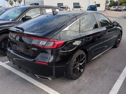 Used 2023 Honda Civic Sport Touring image 2