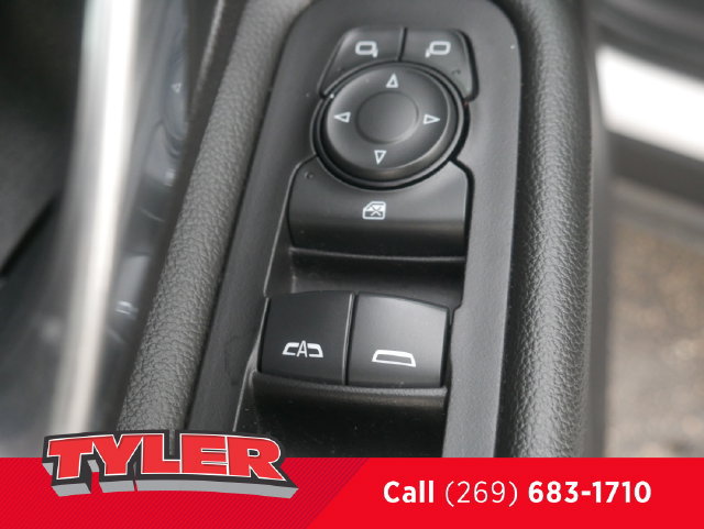 Used 2024 GMC Terrain SLT AWD/4WD image 23