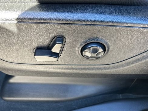 Used 2021 RAM 1500 Big Horn image 18