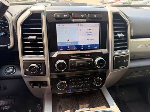 Used 2020 Ford F250 Lariat w/ Lariat Ultimate Package AWD/4WD image 25
