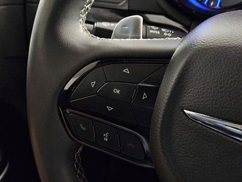 Used 2023 Chrysler 300 S image 23