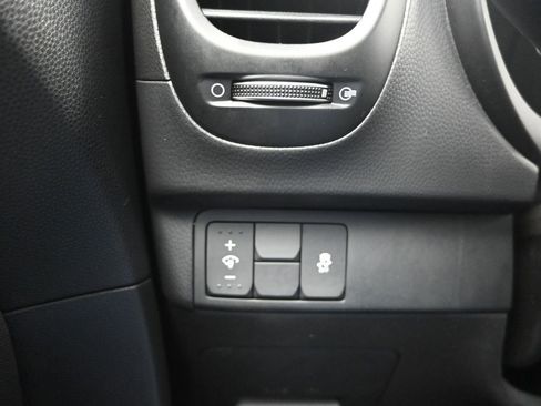 Used 2014 Kia Soul image 18