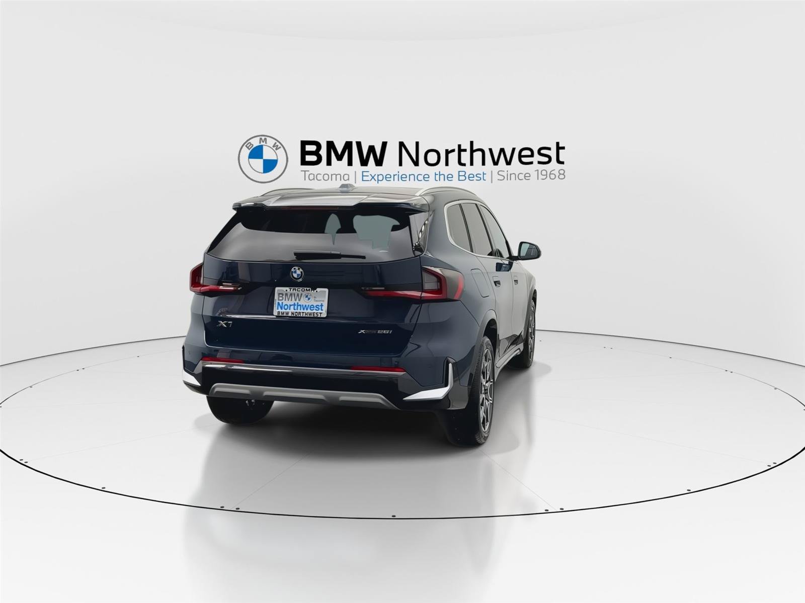 Used 2026 BMW X1 xDrive28i w/ Convenience Package AWD/4WD image 2