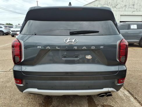 Used 2022 Hyundai Palisade SEL w/ Premium Package FWD image 4