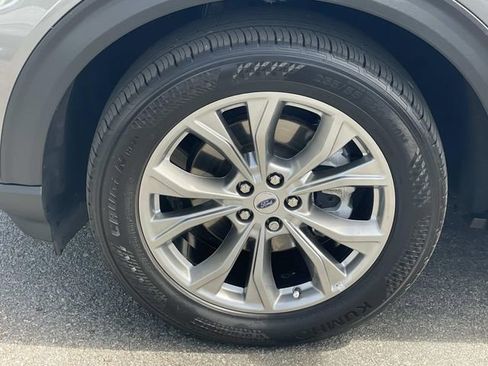 Certified 2023 Ford Explorer Limited w/ Equipment Group 301A image 38