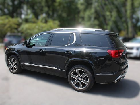 Used 2019 GMC Acadia Denali w/ Technology Package FWD image 6