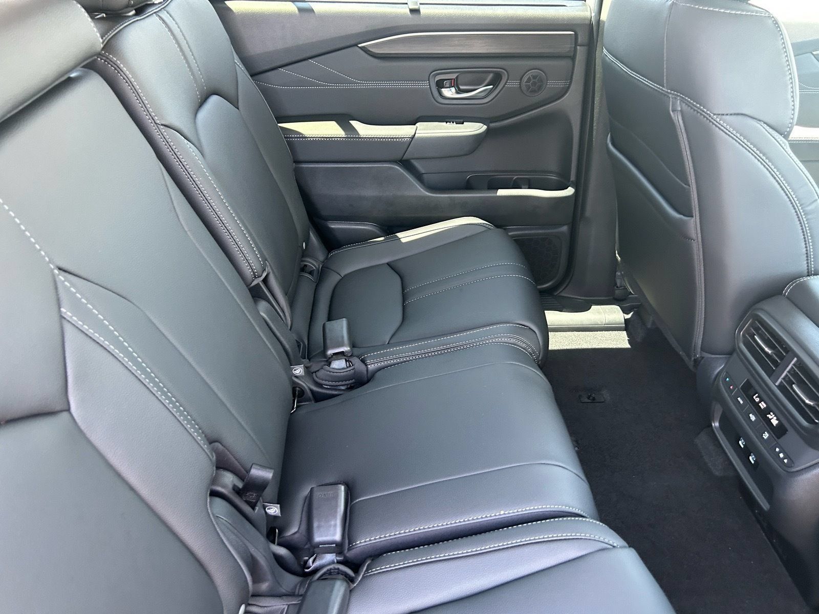 New 2026 Honda Pilot Touring image 15