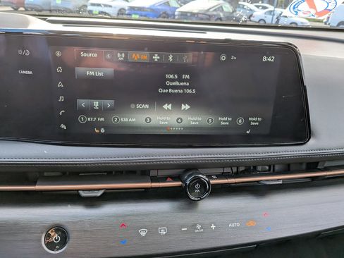 Used 2024 Nissan Ariya FWD image 19