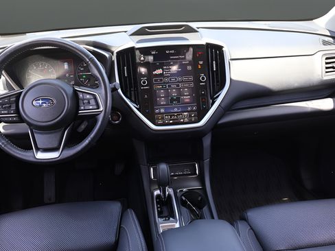 Used 2023 Subaru Ascent Limited w/ Technology Package AWD/4WD image 15