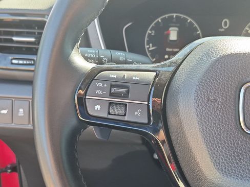 Used 2024 Honda Pilot Touring image 19