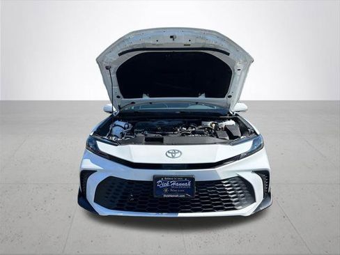Certified 2025 Toyota Camry SE image 5