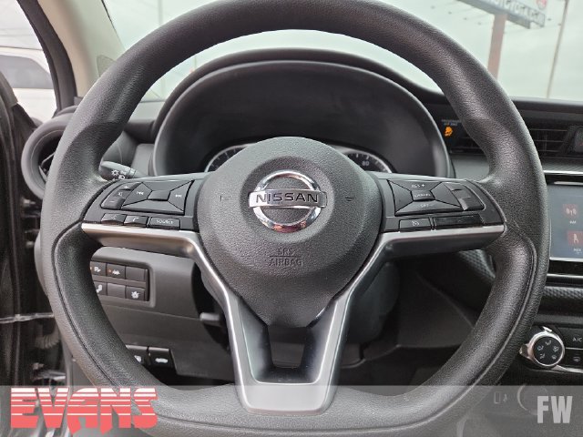 Used 2021 Nissan Kicks S FWD image 12