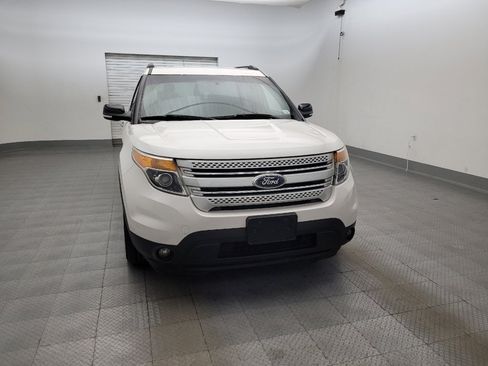 Used 2014 Ford Explorer XLT w/ Equipment Group 202A FWD image 14