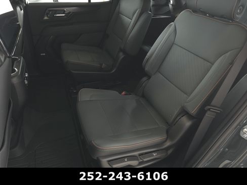Used 2026 GMC Yukon AT4 w/ AT4 Premium Plus Package AWD/4WD image 33