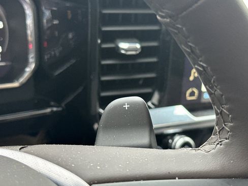 Used 2025 GMC Sierra 1500 SLT w/ SLT Premium Plus Package image 39