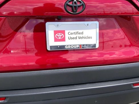 Used 2022 Toyota RAV4 LE FWD image 10