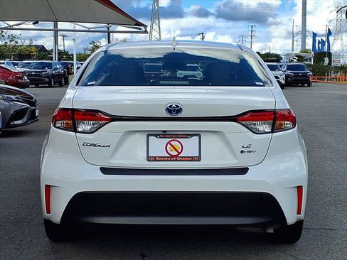 Certified 2025 Toyota Corolla LE image 5