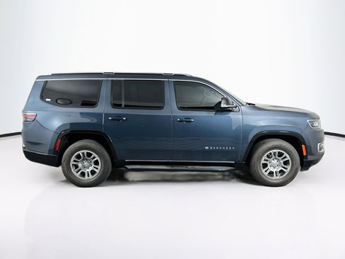 Used 2023 Jeep Wagoneer 4WD image 10