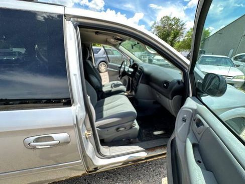 Used 2007 Dodge Grand Caravan SXT FWD image 30