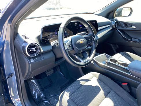 Used 2025 Chevrolet Equinox LT image 34