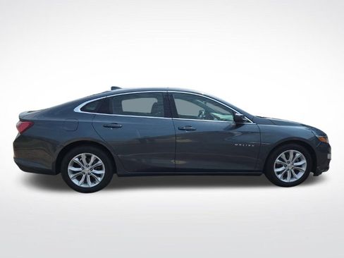 Used 2019 Chevrolet Malibu LT FWD image 2