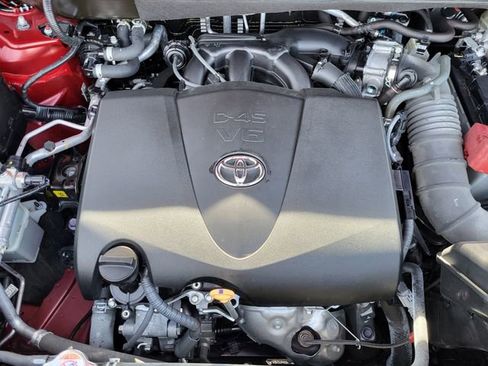 Used 2021 Toyota Highlander Limited image 19