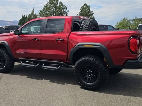 Used 2026 GMC Canyon AT4X w/ AT4X AEV Edition image 6