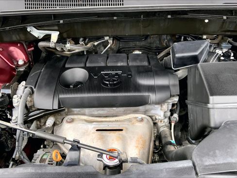 Used 2018 Toyota Highlander LE FWD image 31