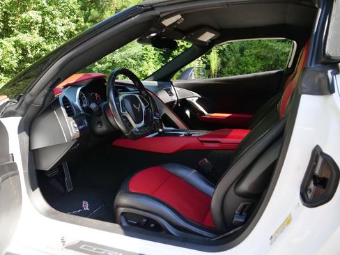 Used 2019 Chevrolet Corvette Grand Sport RWD image 23
