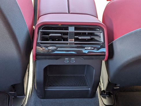 Certified 2026 BMW 530i w/ M Sport Package image 31