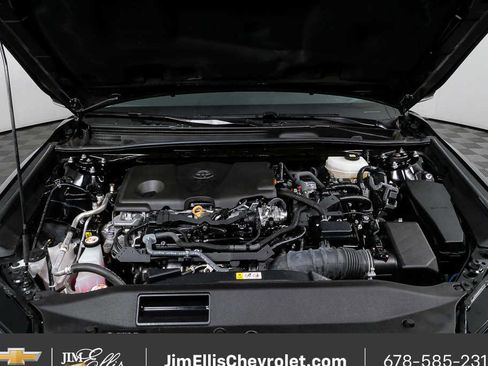 Used 2025 Toyota Camry LE image 31