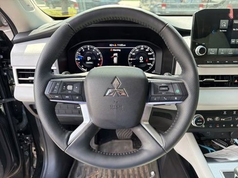 Used 2024 Mitsubishi Outlander SEL AWD/4WD image 22