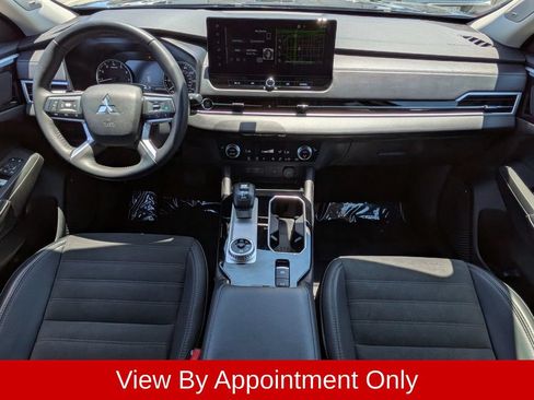 Used 2025 Mitsubishi Outlander SE AWD/4WD image 25