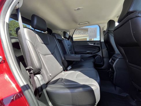 Used 2020 Ford Edge Titanium image 15