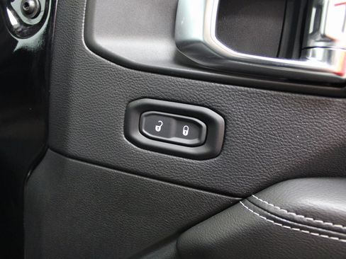 Used 2023 Jeep Wrangler Unlimited Sahara w/ Cold Weather Group image 27