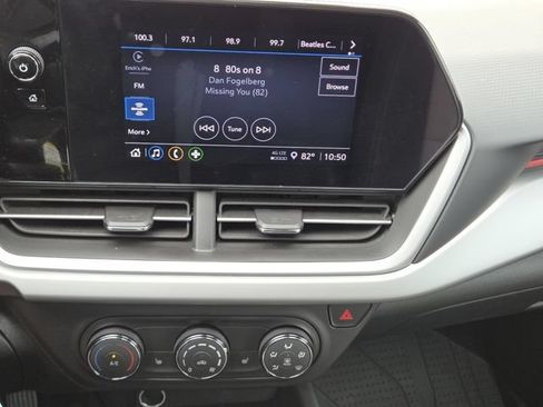Used 2024 Chevrolet Trax RS w/ Driver Confidence Package FWD image 26