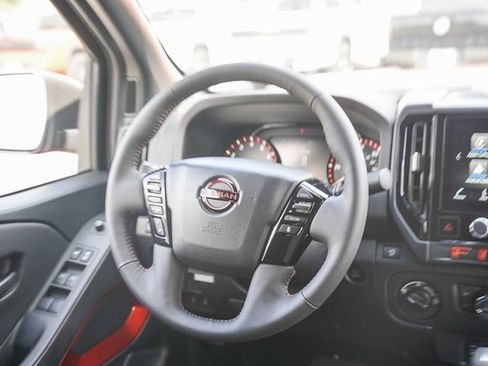New 2026 Nissan Frontier PRO-4X w/ Pro-4x Convenience Package image 16