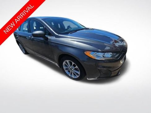 Used 2019 Ford Fusion SE FWD image 1