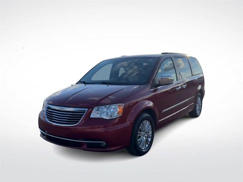 Used 2015 Chrysler Town & Country Touring-L w/ Driver Convenience Group image 4