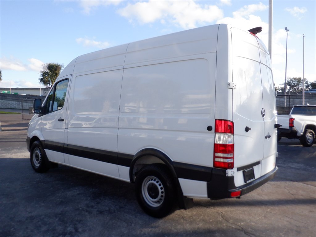 Used 2018 Mercedes-Benz Sprinter 2500 image 3
