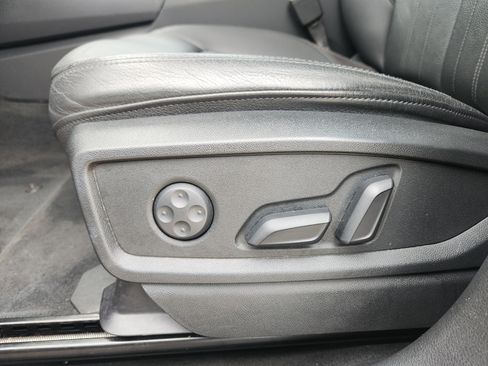 Used 2018 Audi Q5 2.0T Premium image 24