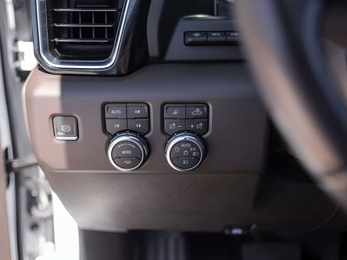 Used 2022 GMC Sierra 1500 Denali w/ Denali Reserve Package AWD/4WD image 18