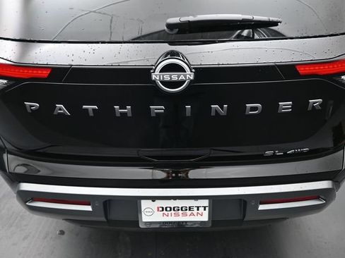 New 2026 Nissan Pathfinder SL image 12