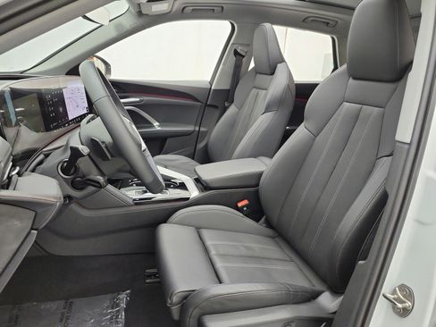 Used 2025 Audi Q5 Premium Plus w/ Premium Plus AWD/4WD image 13