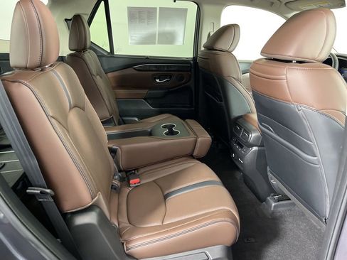 Certified 2023 Honda Pilot Elite image 8