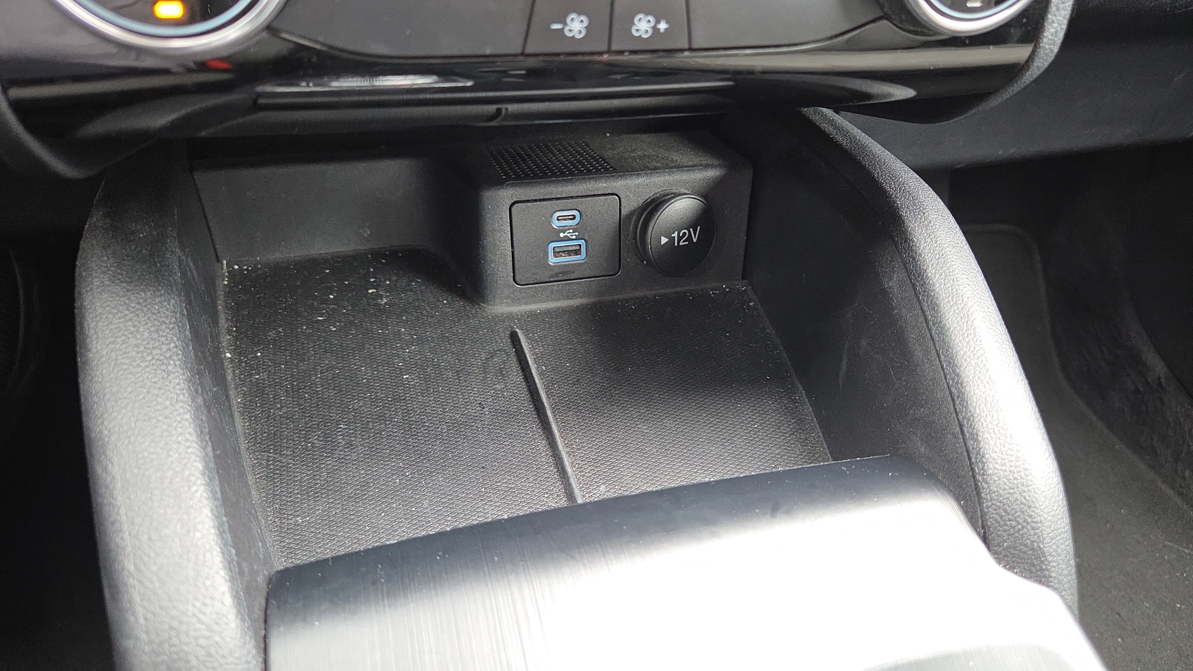 Used 2022 Ford Escape SE w/ Convenience Package FWD image 30