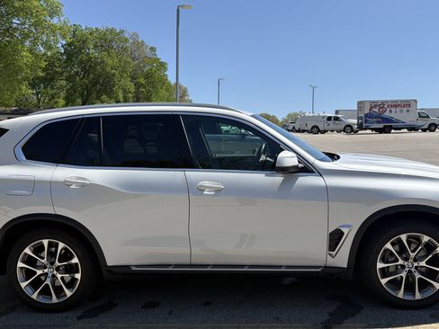 Certified 2025 BMW X5 xDrive40i w/ Climate Comfort Package AWD/4WD image 11