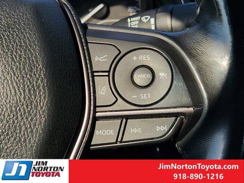 Used 2023 Toyota Camry SE FWD image 28
